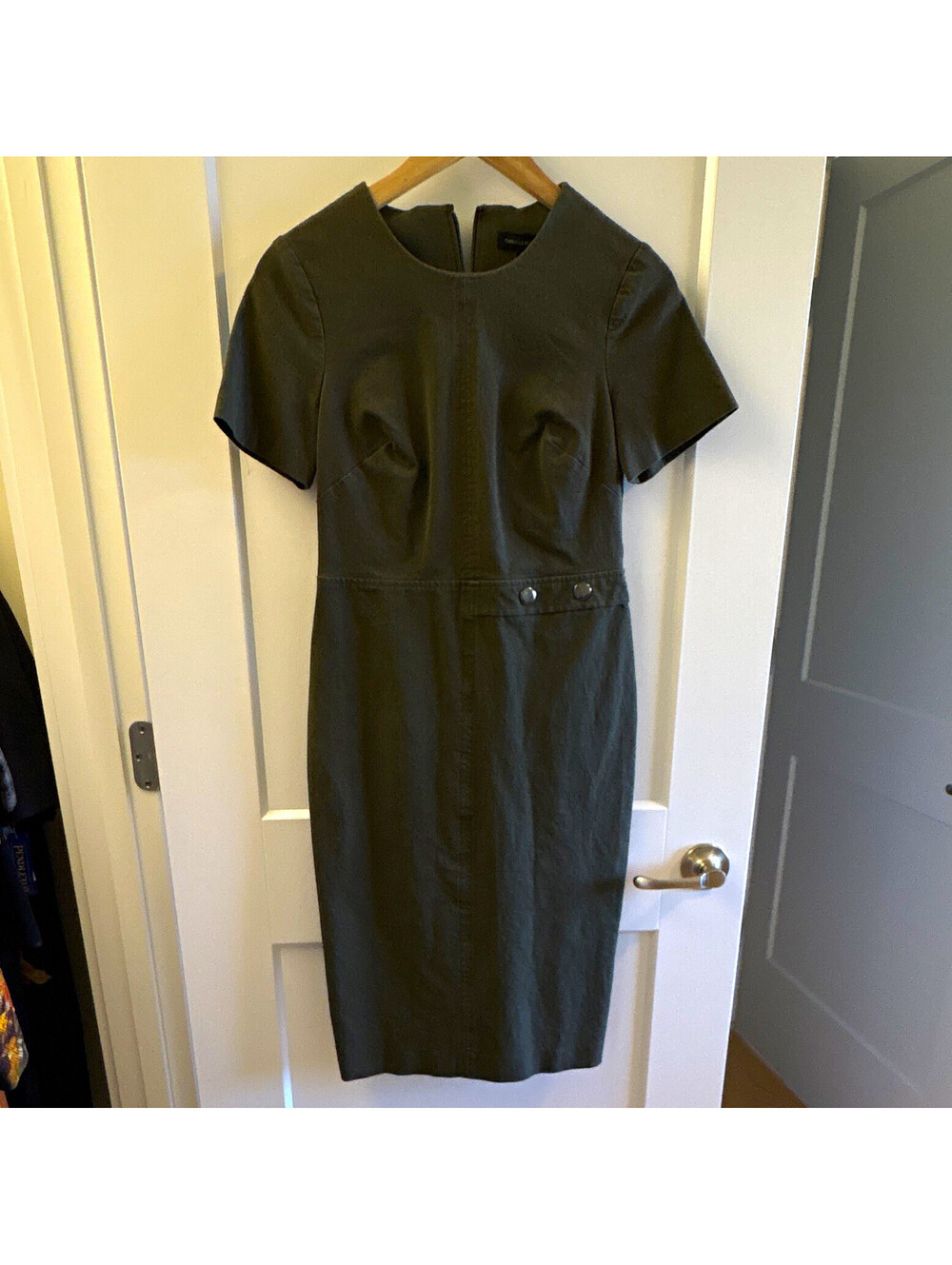 Banana Republic Green Denim Cotton Sheath Dress 6 Round Neck Pockets Zip Back